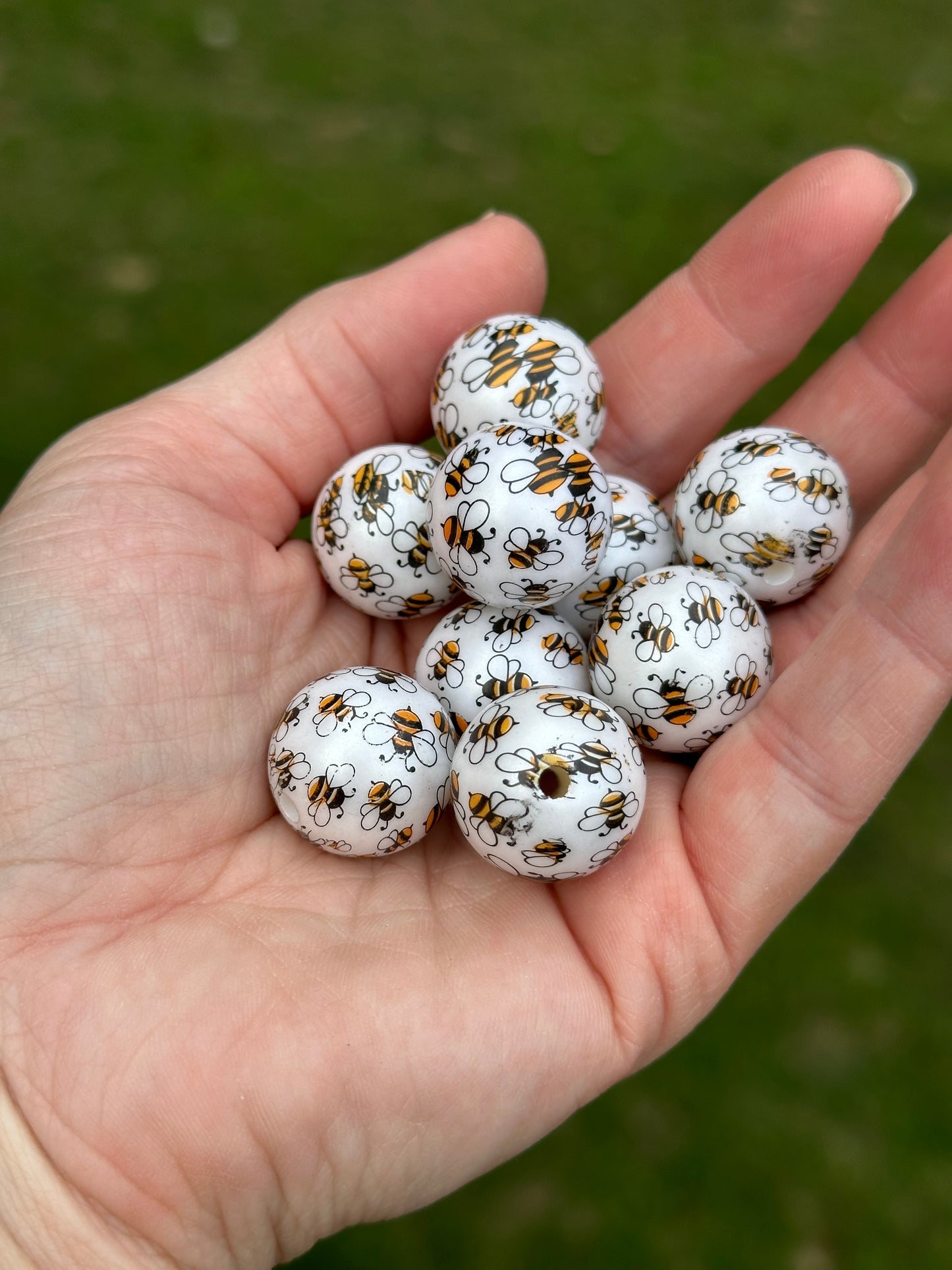 20mm Bumble Bee Acrylic Beads