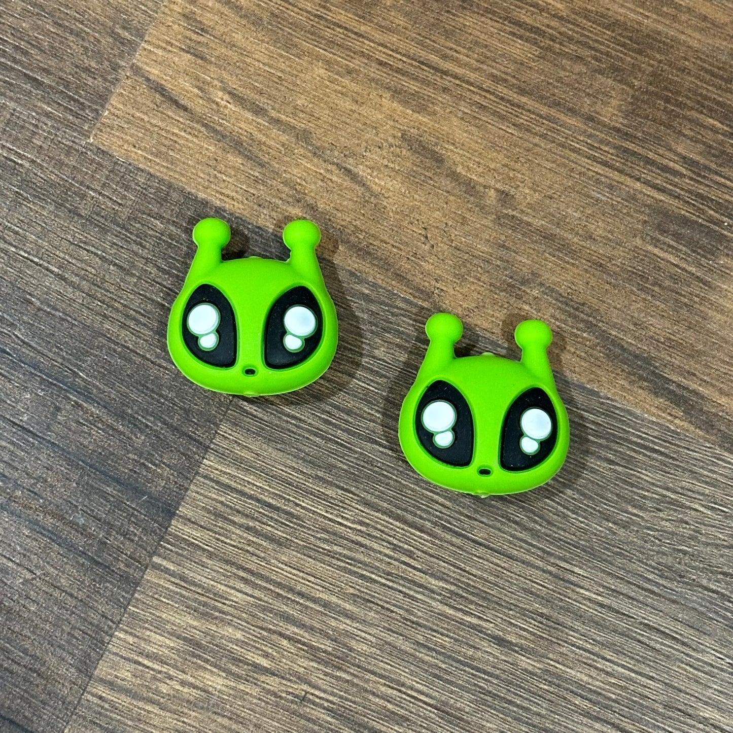 Alien Head Silicone Focal Bead