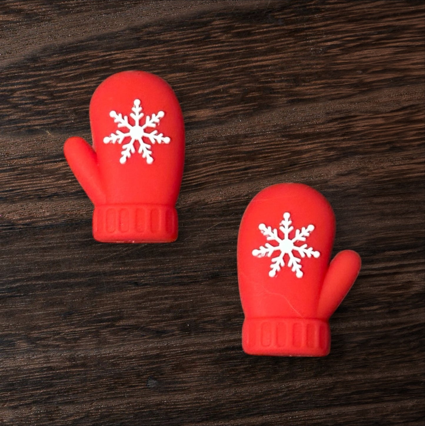 Christmas Mittens Silicone Focal Bead